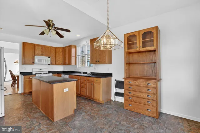 $529,900 | 110 Ridgway Drive, Bordentown, NJ 08505