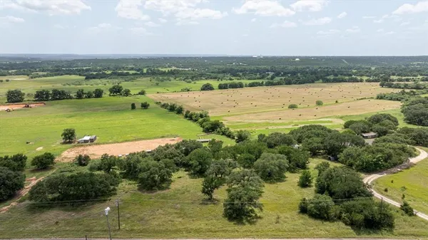 $180,000 | 200 North St Rainbow Tx 76077, Rainbow, TX 76077