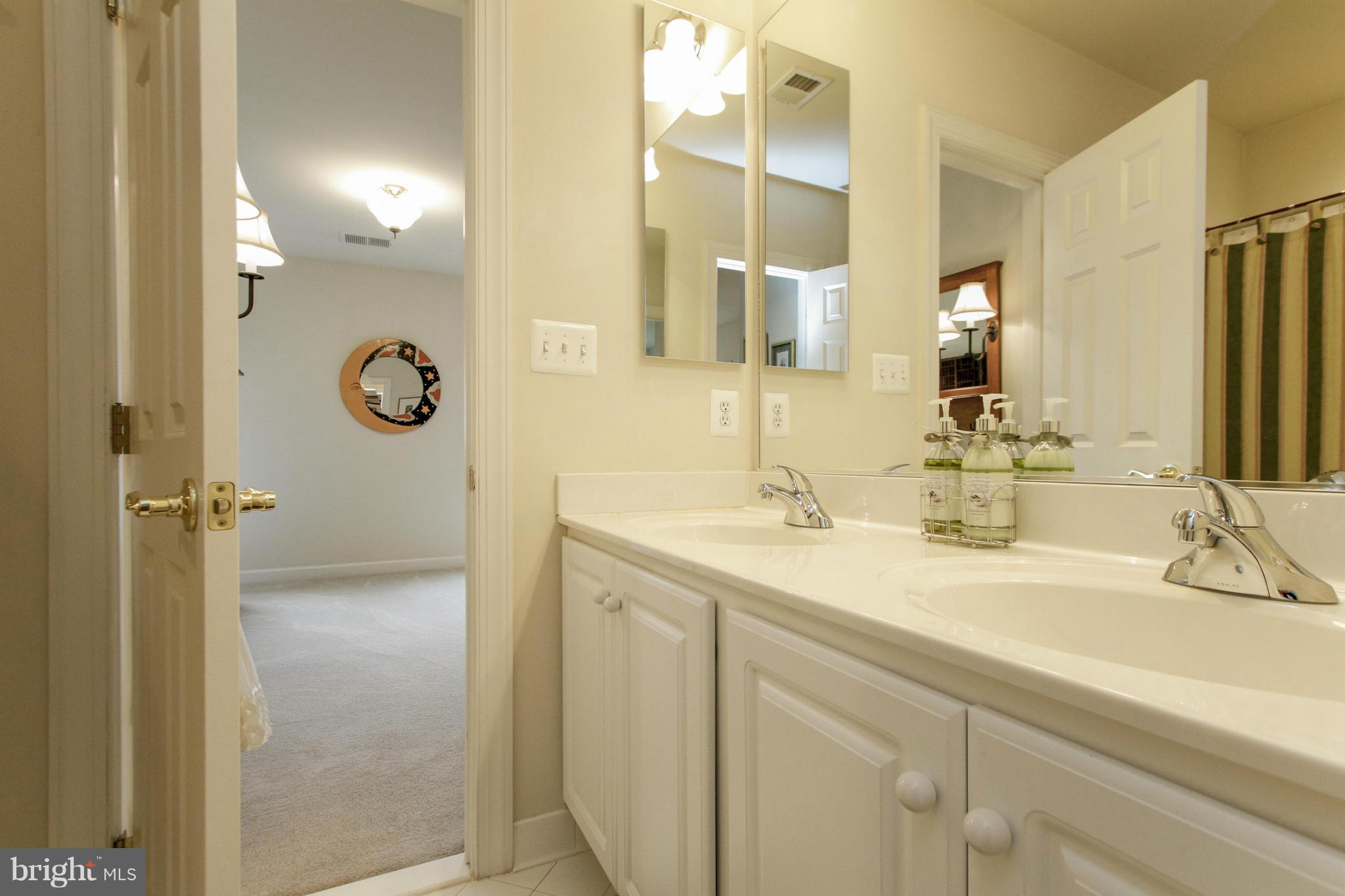 18551 Kerill Road Triangle, VA 22172 - Photo 21 of 30 Bath