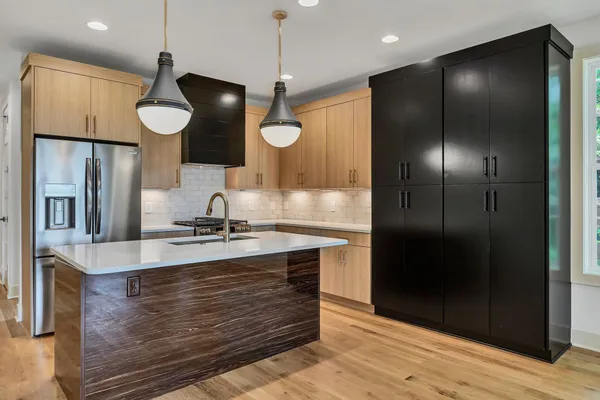 $3,650 | 660 B Vernon Avenue, Nashville, TN 37209