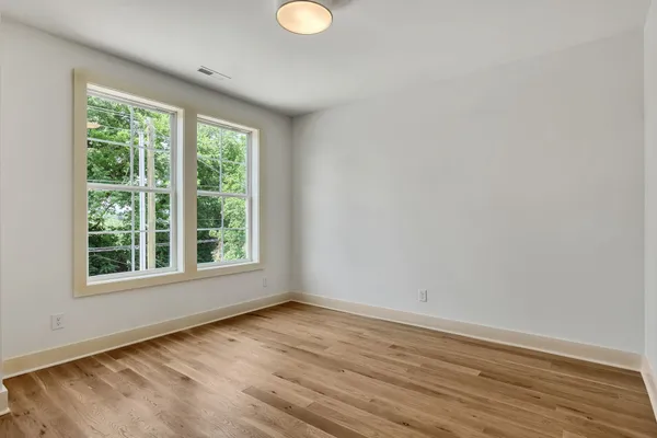 $3,650 | 660 B Vernon Avenue, Nashville, TN 37209