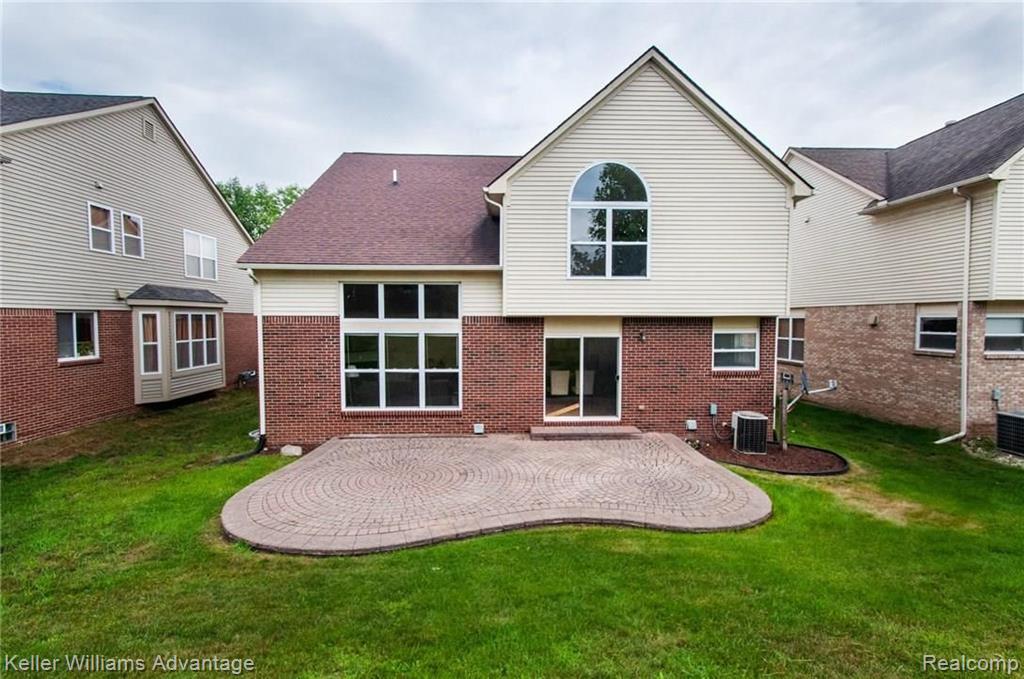 16405 Ridgewood Court Northville, MI 48168 - Photo 2 of 41