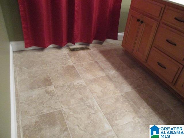 48659 Highway 231 Oneonta, AL 35121 - Photo 17 of 38