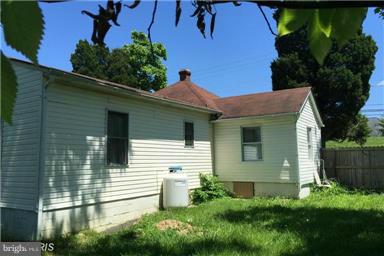 14178 Travilah Road Rockville, MD 20850 - Photo 2 of 16 Exterior (Rear)