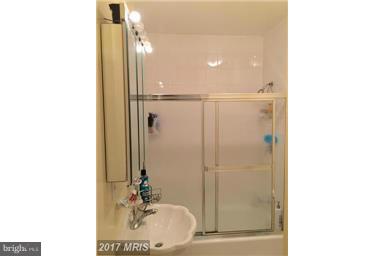 14178 Travilah Road Rockville, MD 20850 - Photo 11 of 16 Bath