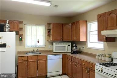 14178 Travilah Road Rockville, MD 20850 - Photo 7 of 16 Kitchen