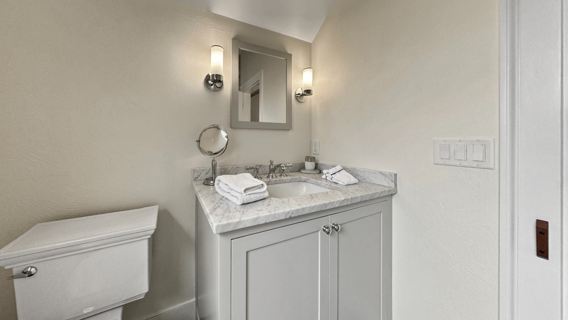 25 Broadway Nantucket, MA 02554 - Photo 22 of 60