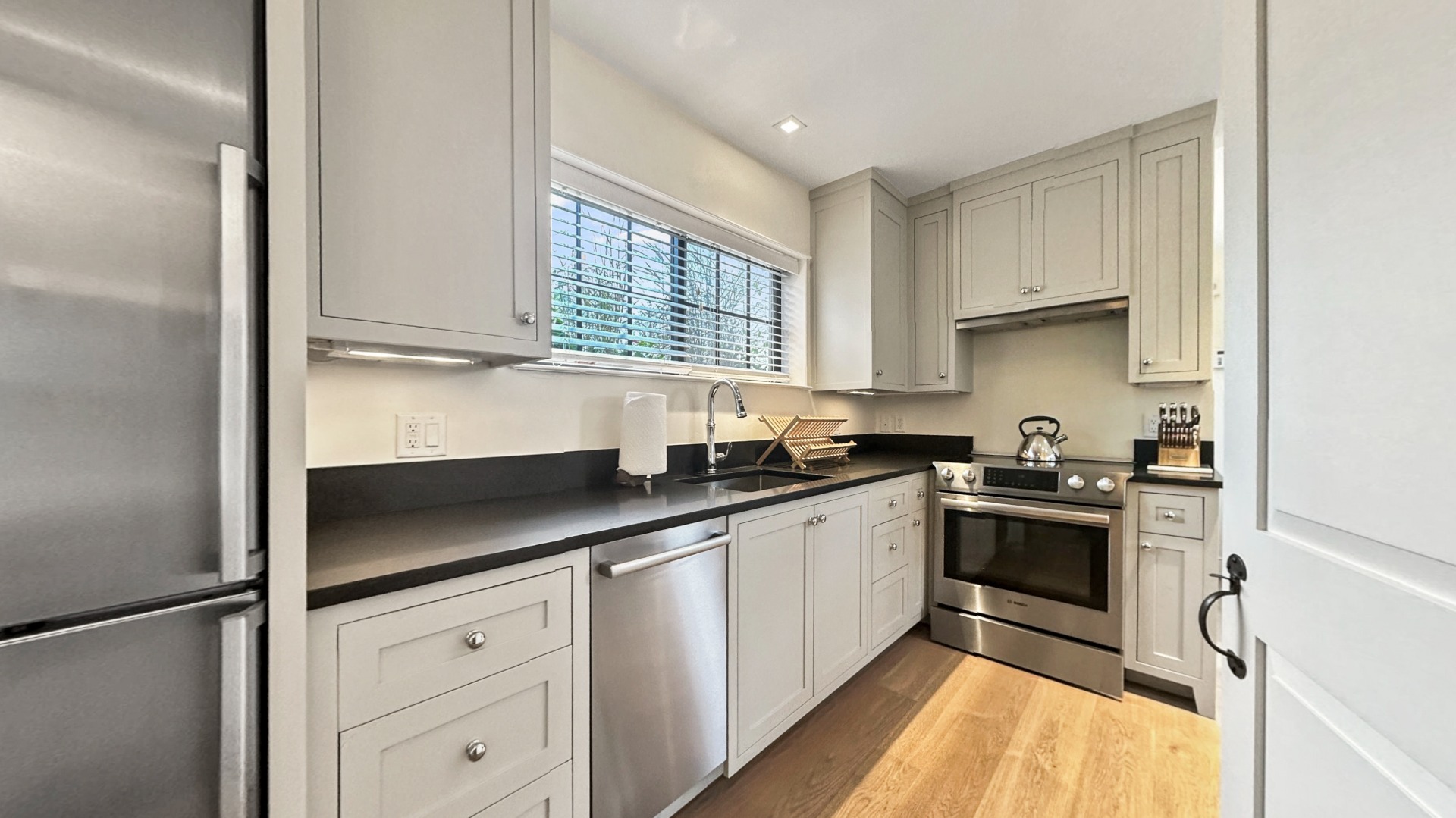 25 Broadway Nantucket, MA 02554 - Photo 32 of 60