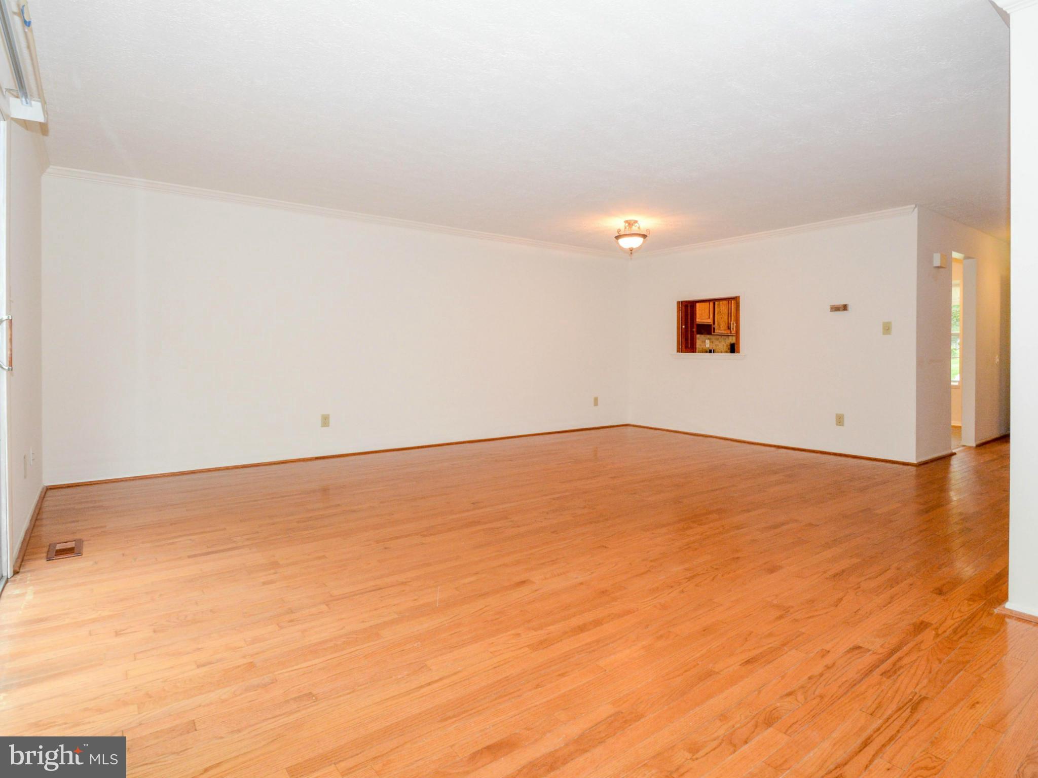 58 Perryfalls Place Nottingham, MD 21236 - Photo 5 of 30 Living Room
