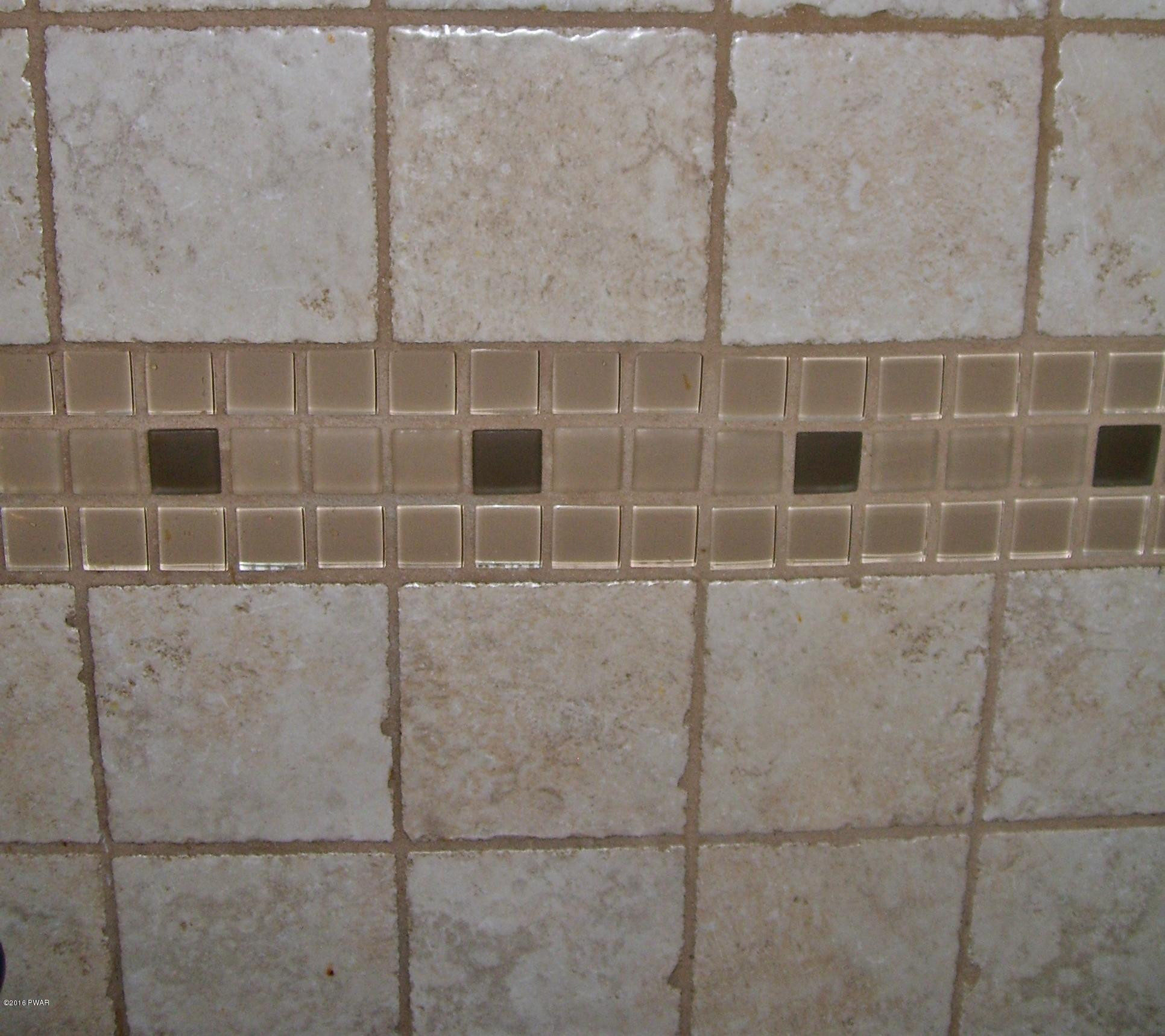 261 Oak Hill Road Hawley, PA 18428 - Photo 14 of 92 Kitchen Backsplash