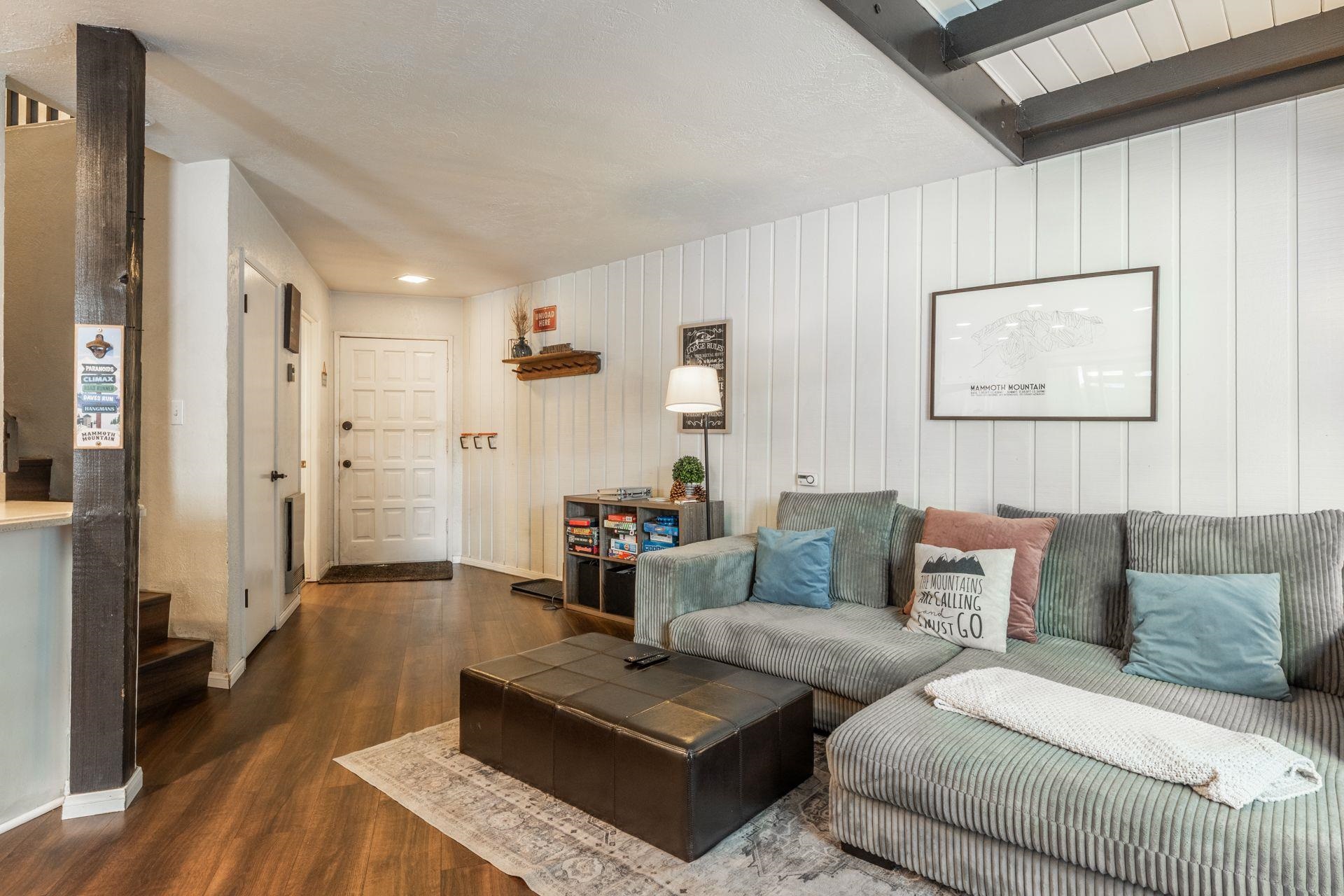 286 Old Mammoth Road, Unit 71 Mammoth Lakes, CA 93546 - Photo 8 of 24 a living room with furniture and a rug
