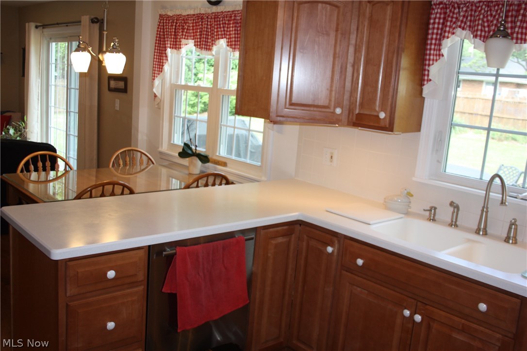 3053 Stanley Road Akron, OH 44333 - Photo 11 of 26 Gallery Image 11
