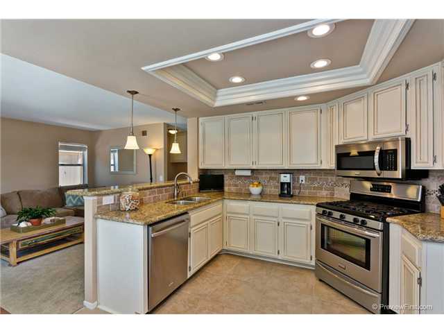 1702 Crystal Ridge Way Vista, CA 92081 - Photo 7 of 22