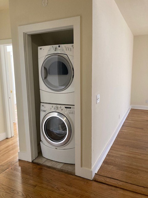 2710 Whitis Avenue, Unit A Austin, TX 78705 - Photo 5 of 20 a utility room with washing machine