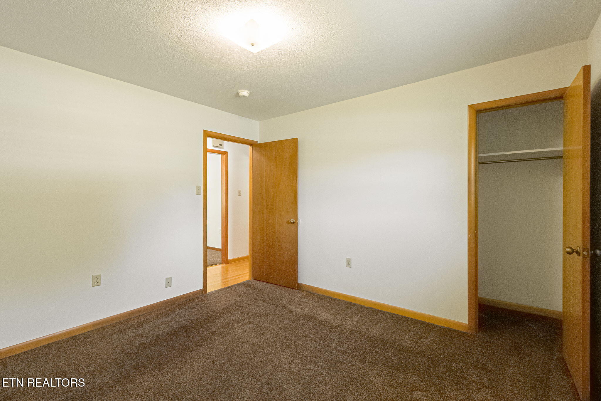 409 Lawnville Road Kingston, TN 37763 - Photo 16 of 29 16-web-or-mls-016--FULL