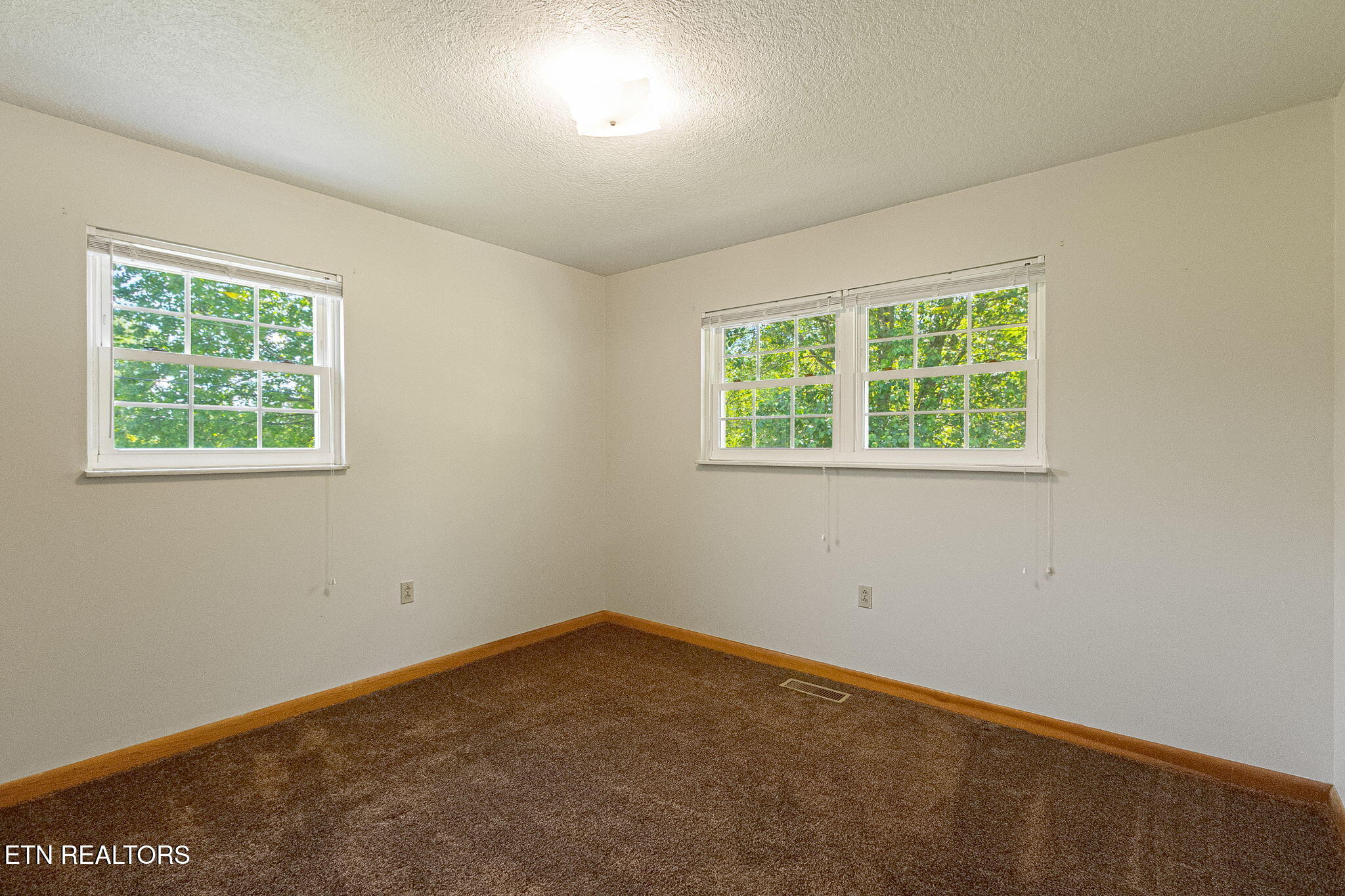 409 Lawnville Road Kingston, TN 37763 - Photo 17 of 29 20-web-or-mls-020--FULL
