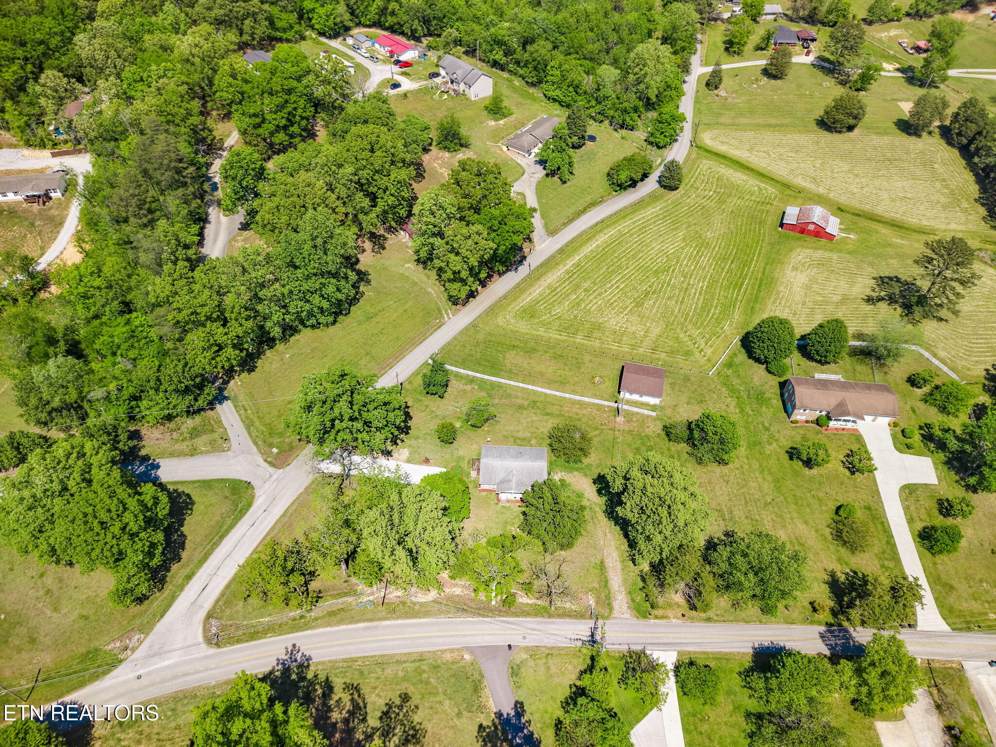 409 Lawnville Road Kingston, TN 37763 - Photo 26 of 29 28-web-or-mls-028--FULL