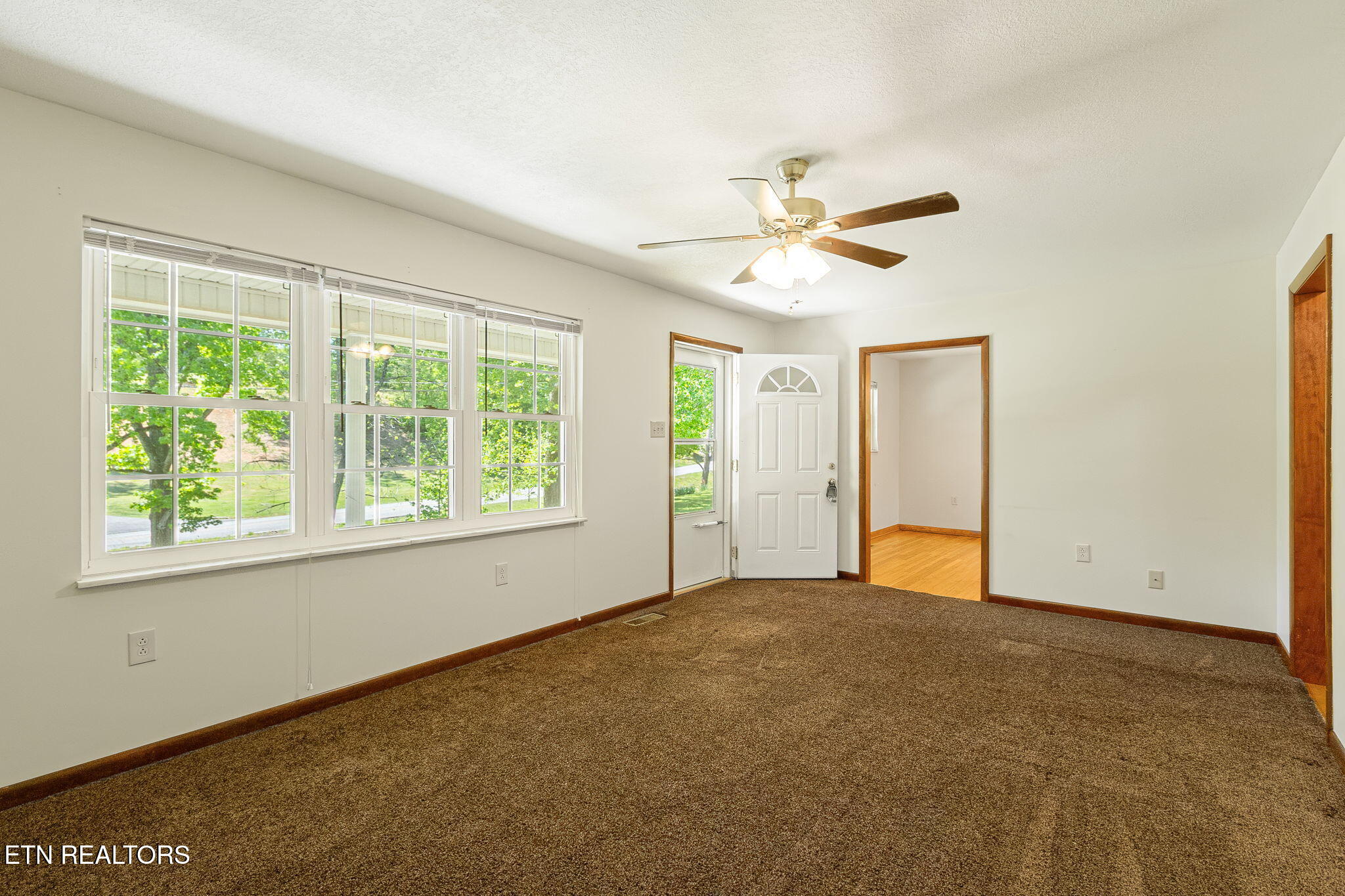 409 Lawnville Road Kingston, TN 37763 - Photo 6 of 29 8-web-or-mls-008--FULL