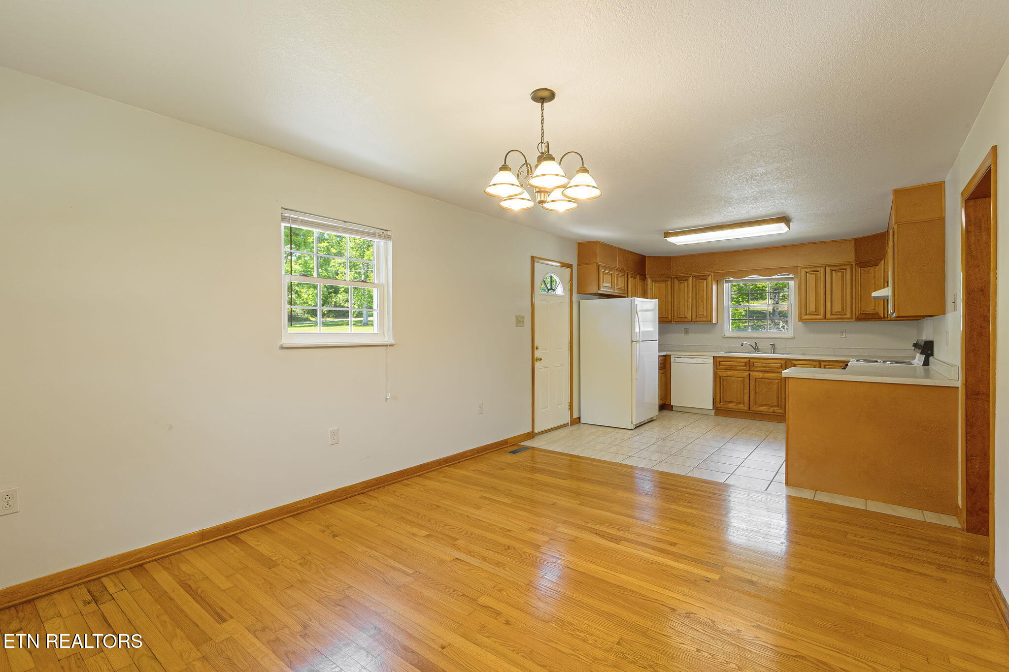 409 Lawnville Road Kingston, TN 37763 - Photo 9 of 29 11-web-or-mls-011--FULL