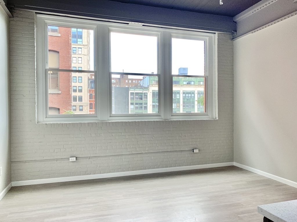 6 Chatham Street, Unit 204 Worcester, MA 01609 - Photo 3 of 8