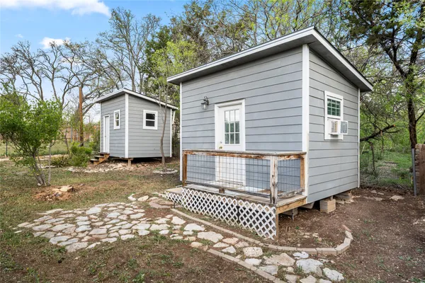 $2,000 | 18000 Lafayette Park Drive, Jonestown, TX 78645
