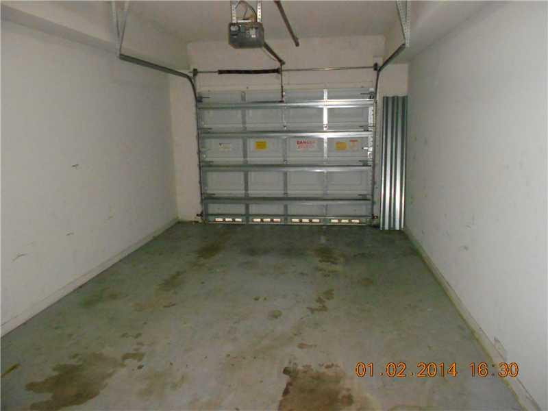 5860 West Sample Road, Unit 1054 Coral Springs, FL 33067 - Photo 5 of 5 Parking Lot/Garage