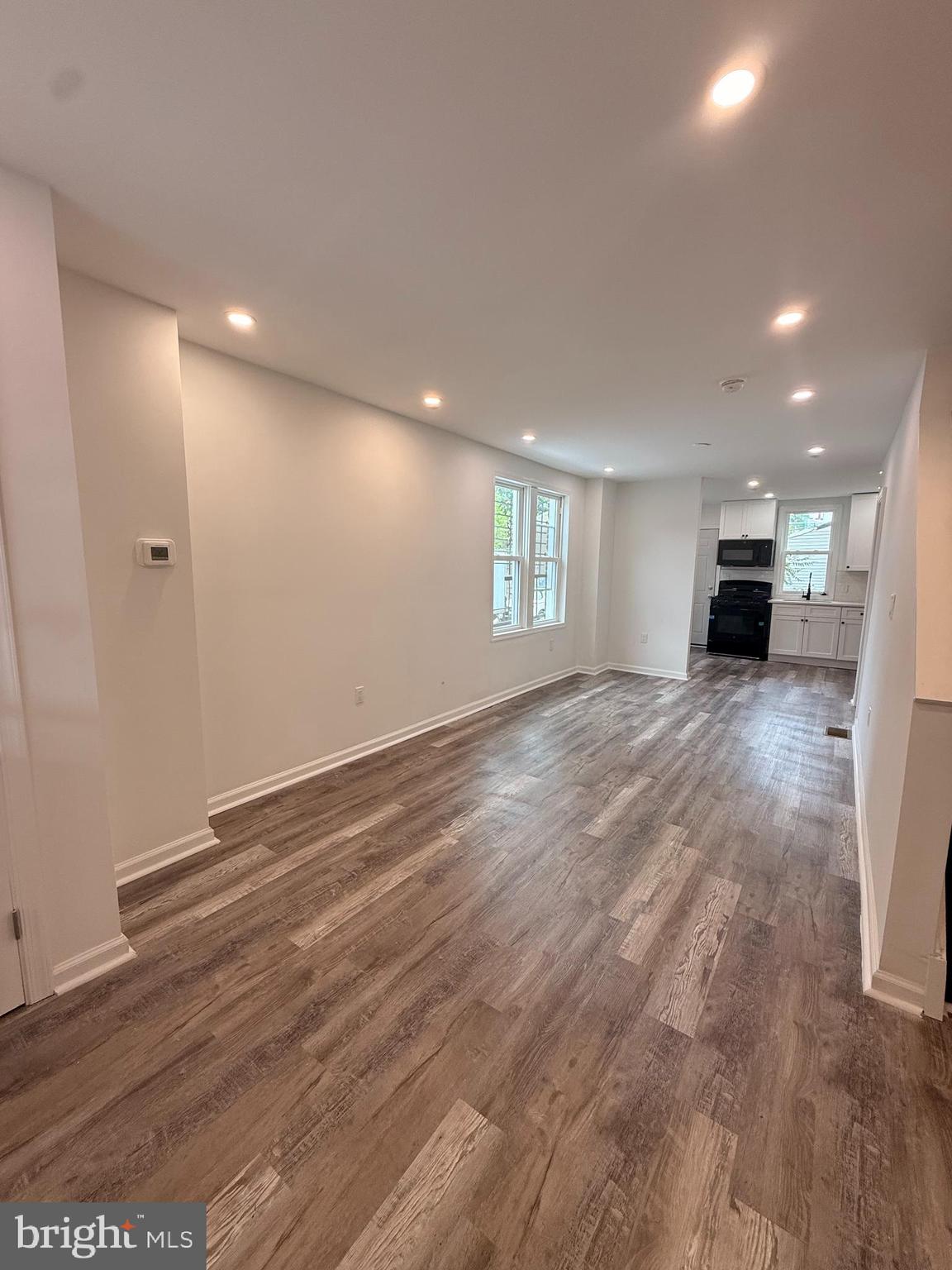 2124 Shields Street Philadelphia, PA 19142 - Photo 2 of 18 Living room open flow