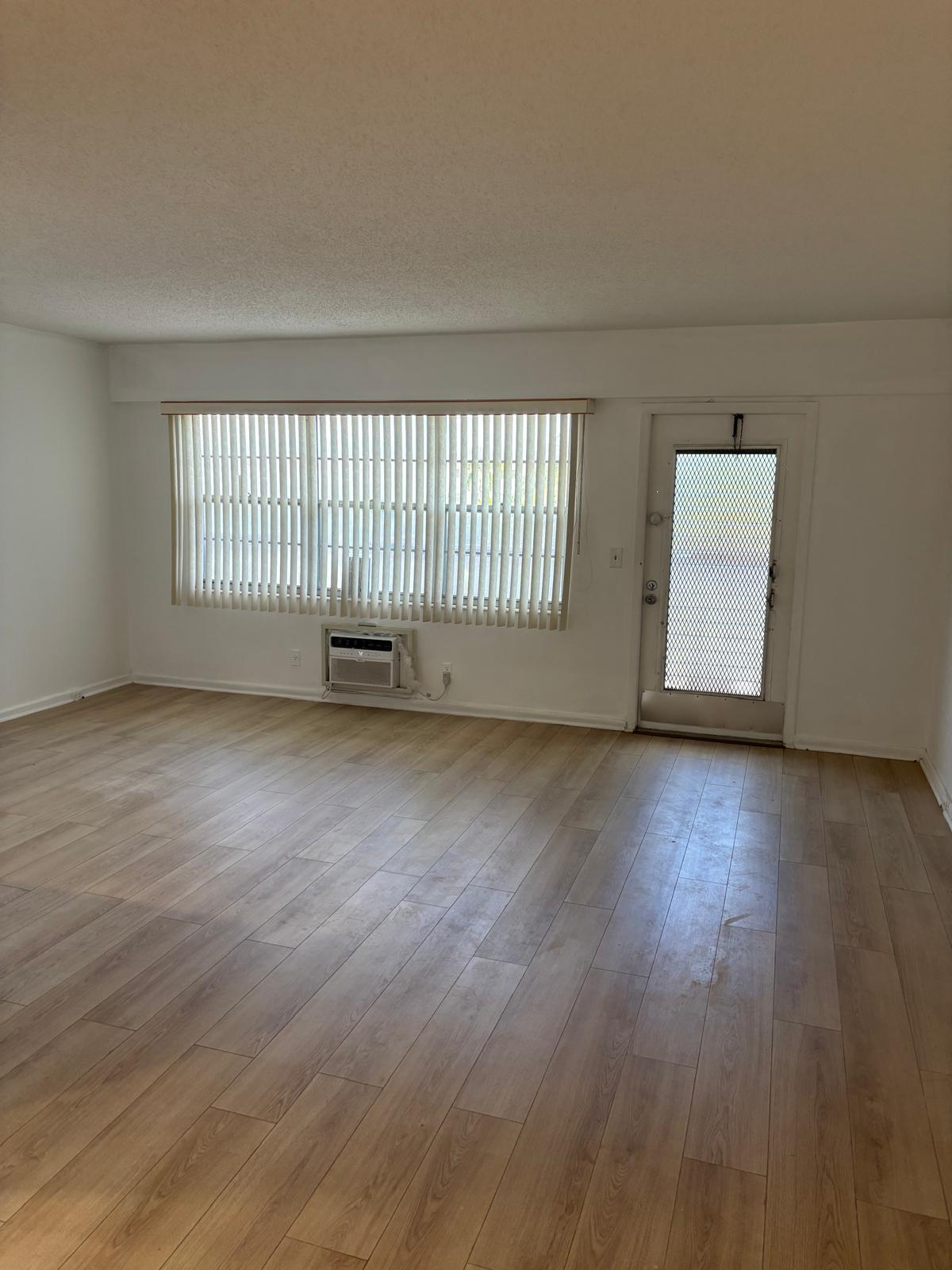 156 Brighton D, Unit 156 Boca Raton, FL 33434 - Photo 3 of 9 PHOTO-2025-09-27-15-36-25 5