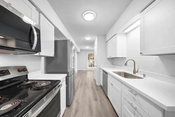 $1,750 | 353 North Post Oak Lane, Unit 729, Houston, TX 77024