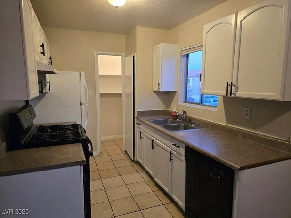 $995 | 1724 Breckenwood Court, Unit 2, Las Vegas, NV 89115