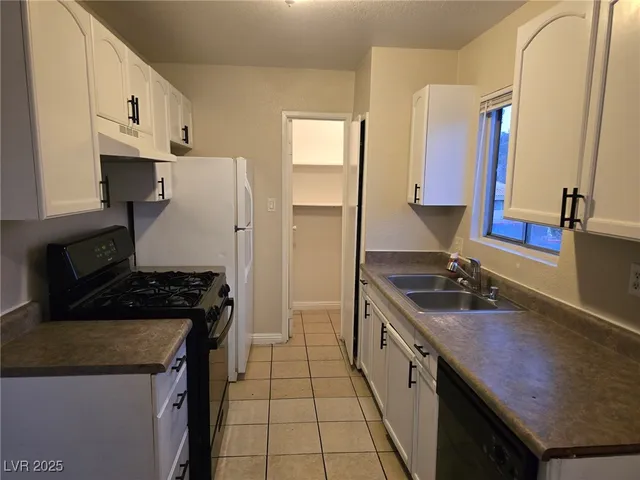 $995 | 1724 Breckenwood Court, Unit 2, Las Vegas, NV 89115