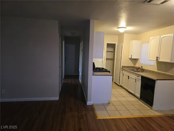 $995 | 1724 Breckenwood Court, Unit 2, Las Vegas, NV 89115