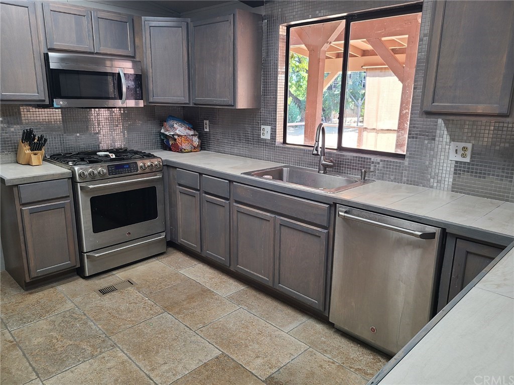 15575 West Wallen Road Red Bluff, CA 96080 - Photo 8 of 13