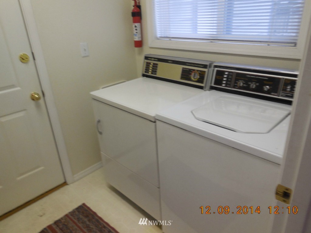 6014 60th Loop Southeast Lacey, WA 98513 - Photo 12 of 25 Gallery Image 12
