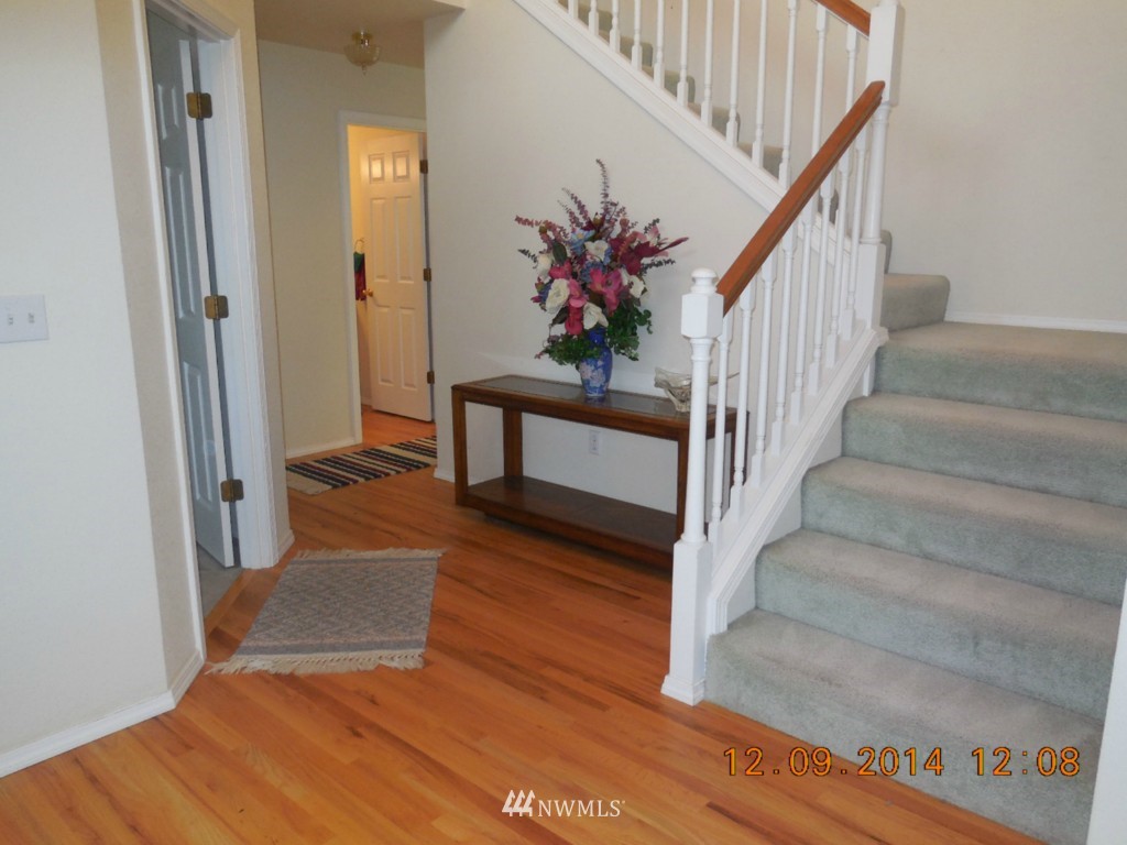 6014 60th Loop Southeast Lacey, WA 98513 - Photo 5 of 25 Gallery Image 5
