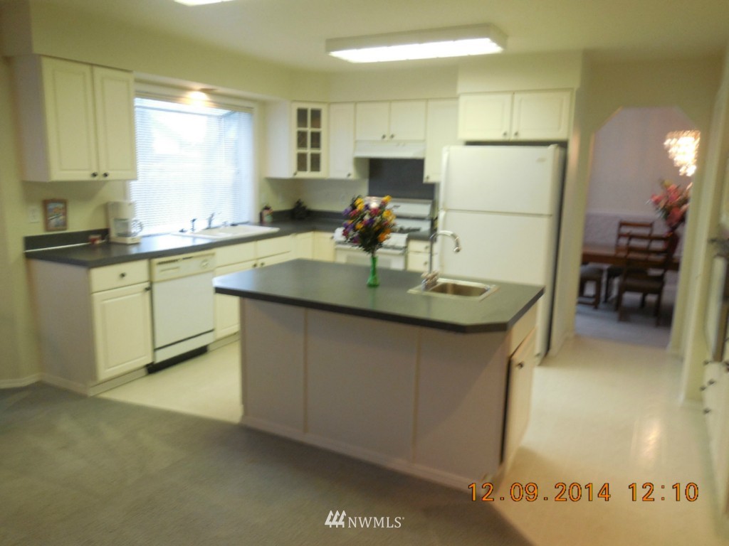 6014 60th Loop Southeast Lacey, WA 98513 - Photo 8 of 25 Gallery Image 8