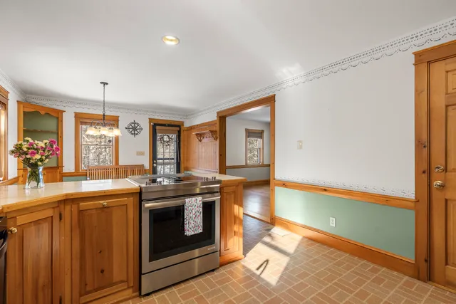 $450,000 | 441 Splitrock Road, Bristol, ME 04539