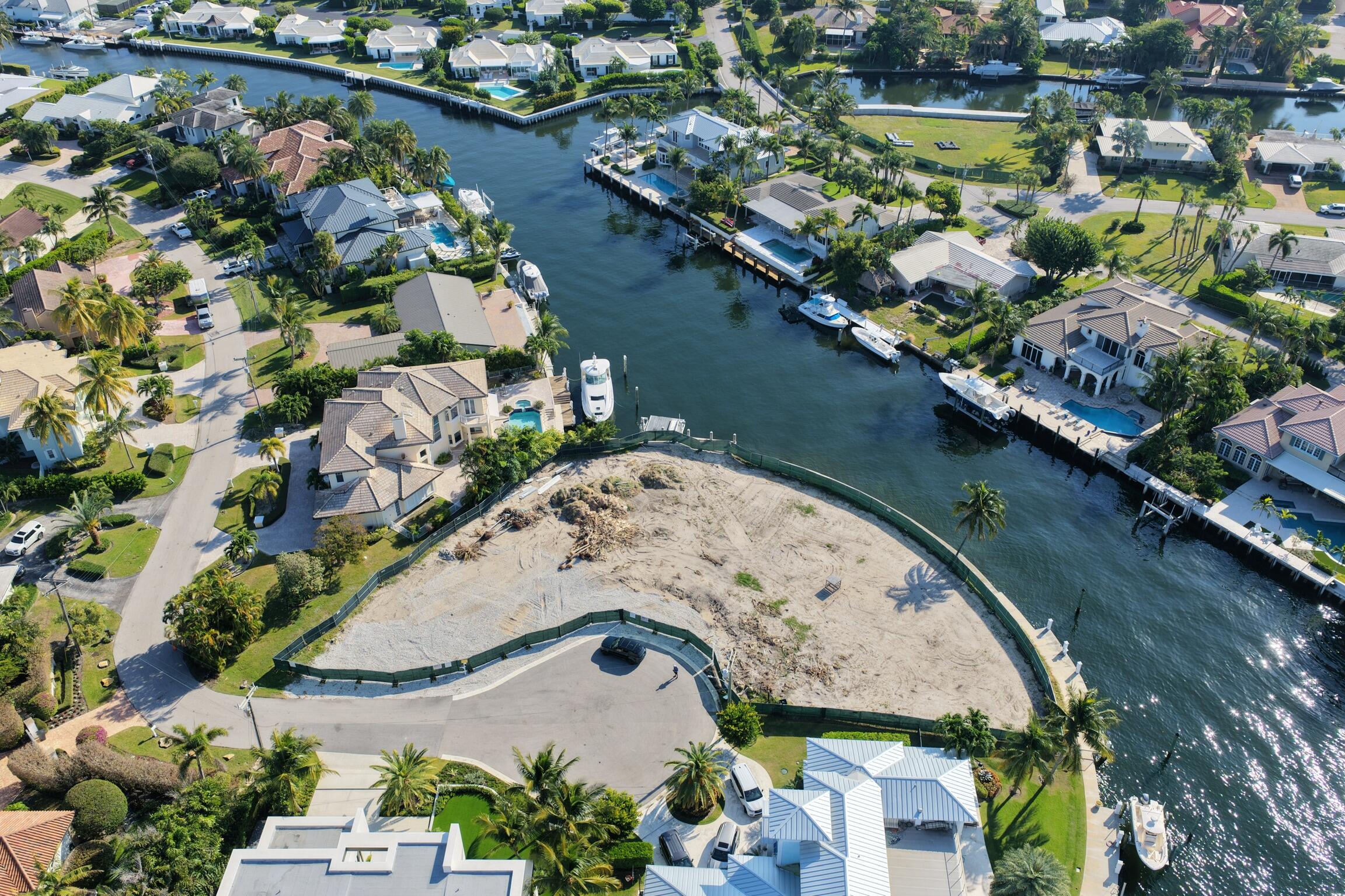 92 Island Drive South Ocean Ridge, FL 33435 - Photo 12 of 35 20251118_145412000_iOS