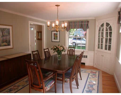 18 Alba Road Wellesley, MA 02481 - Photo 3 of 7