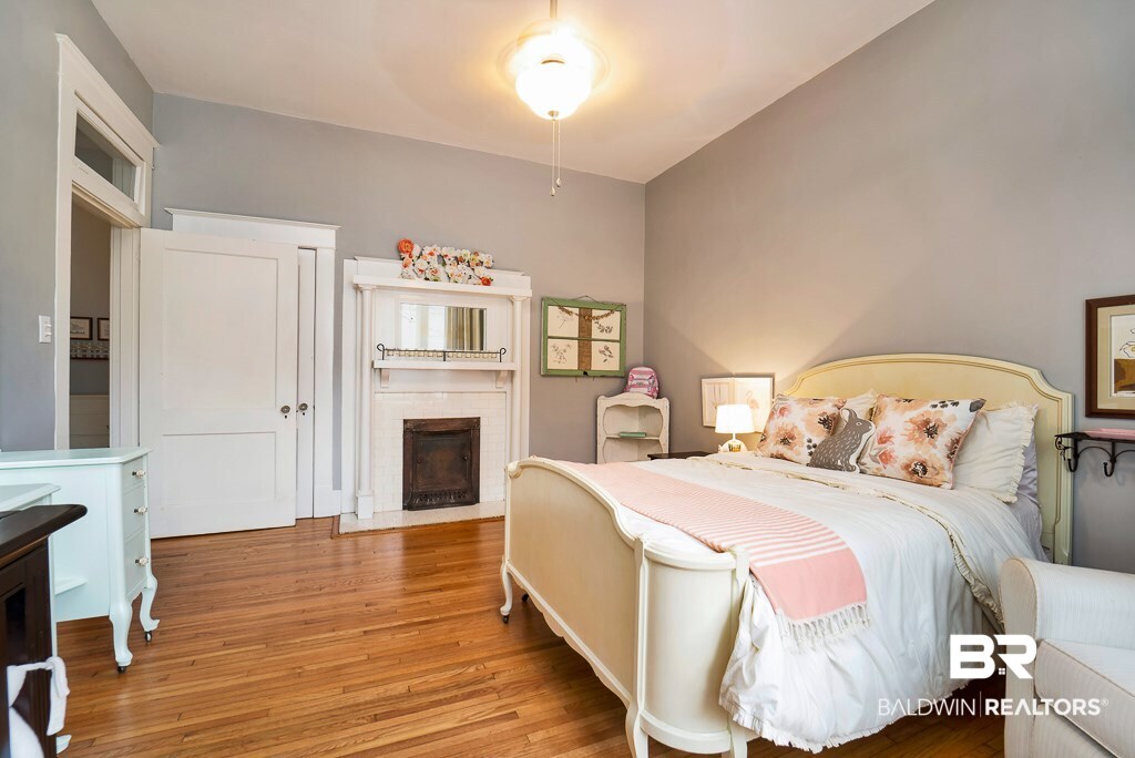 1811 Spring Hill Avenue Mobile, AL 36607 - Photo 15 of 37 Bedroom 2