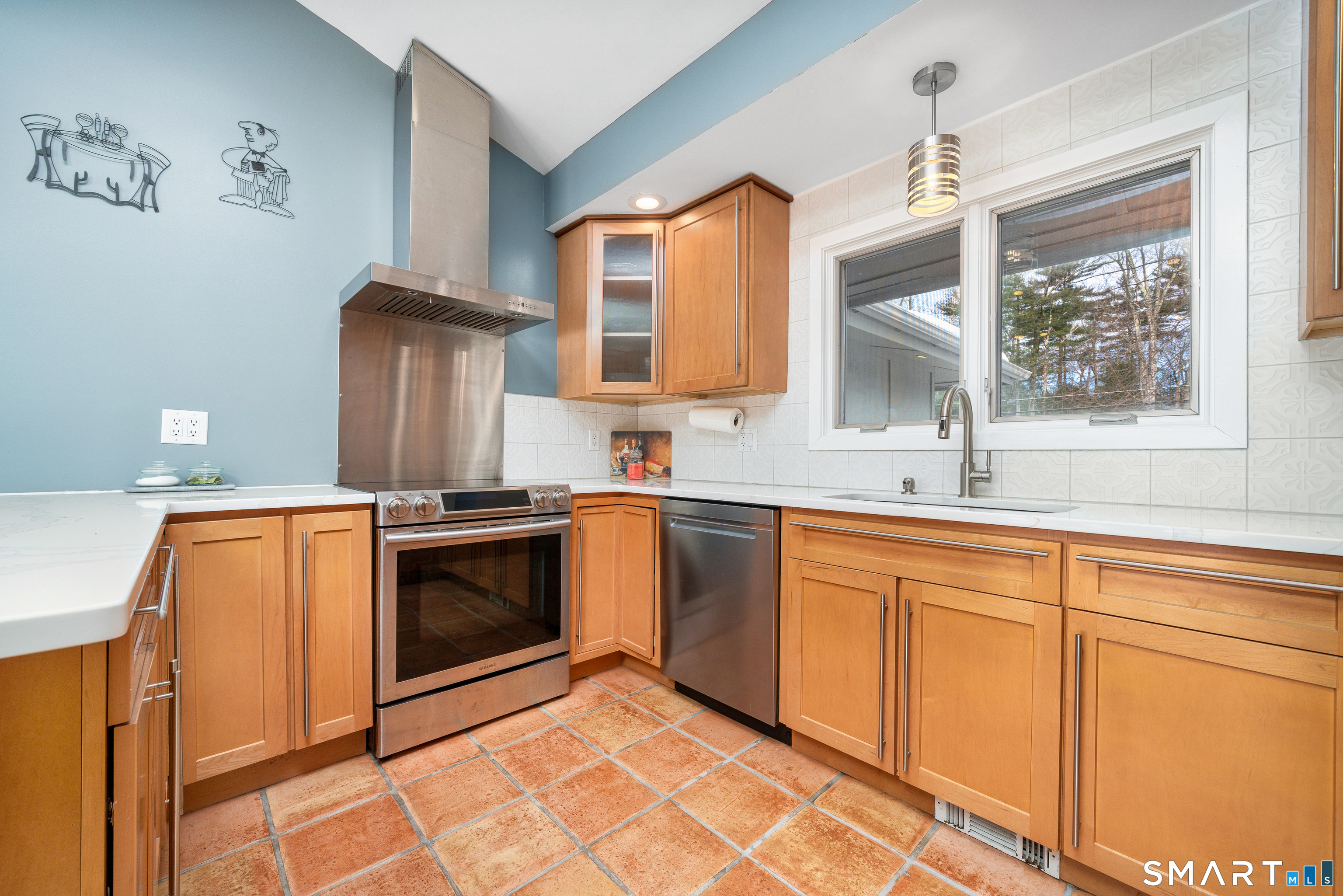 125 Country Club Road Avon, CT 06001 - Photo 9 of 29