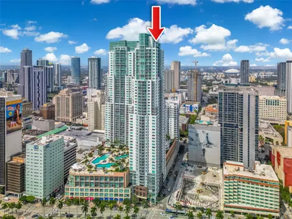 $3,800,000 | 244 Biscayne Boulevard, Unit UPH4904, Miami, FL 33132
