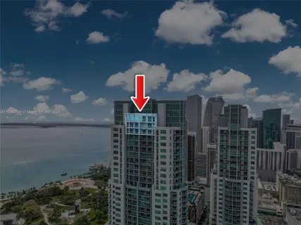 $3,800,000 | 244 Biscayne Boulevard, Unit UPH4904, Miami, FL 33132