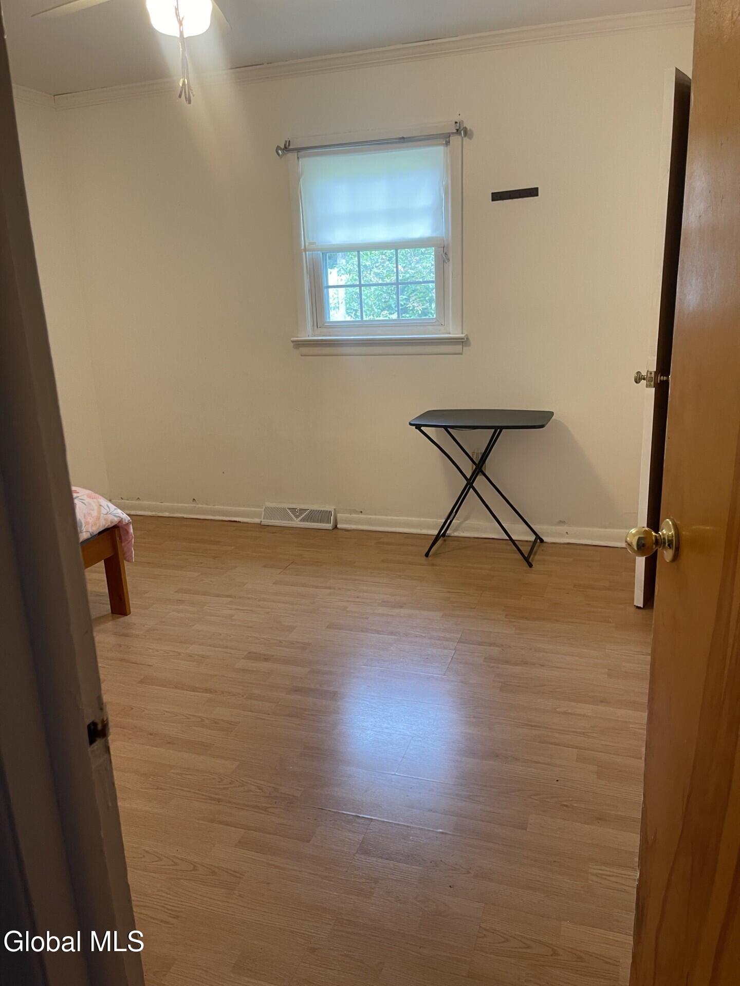 21 Ridgecrest Avenue Colonie, NY 12110 - Photo 8 of 11 4a497d25-99fd-4e2d-9e80-be5cec6bcfe6