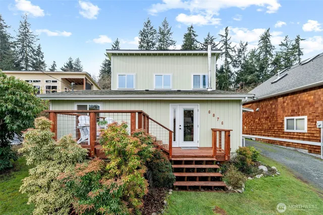 $495,000 | 6876 Helena Street, Clinton, WA 98236