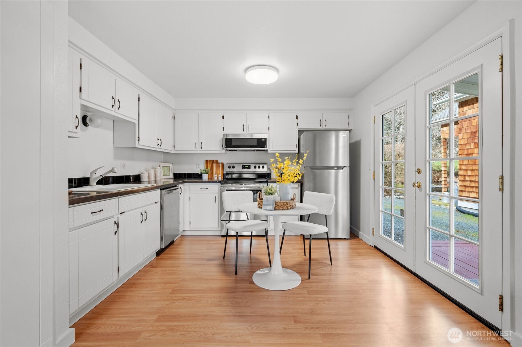 6876 Helena Street Clinton, WA 98236 - Photo 12 of 40