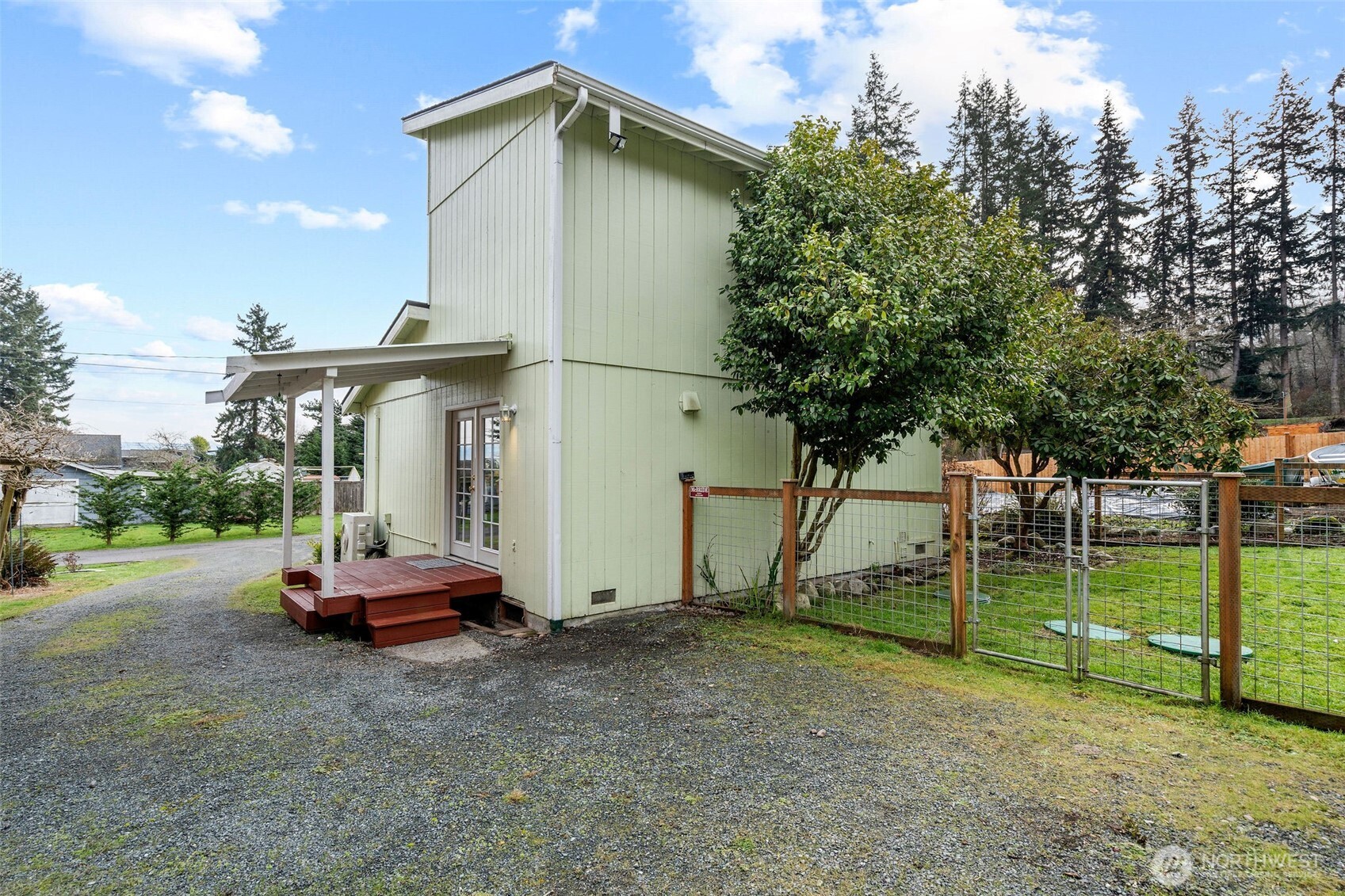 6876 Helena Street Clinton, WA 98236 - Photo 30 of 40