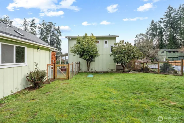 $495,000 | 6876 Helena Street, Clinton, WA 98236