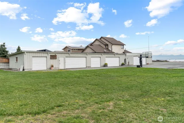 $495,000 | 6876 Helena Street, Clinton, WA 98236