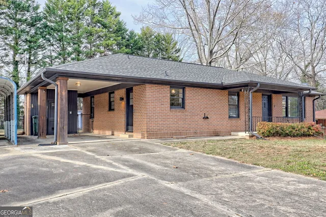 $199,900 | 398 Valley Drive, Toccoa, GA 30577